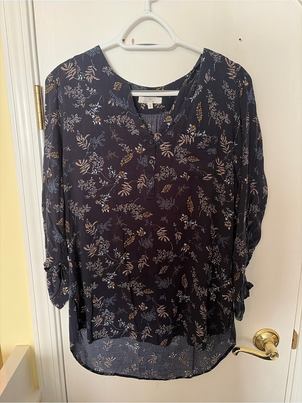 RW&CO. Navy Floral Button-Trim Blouse